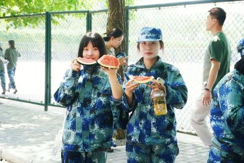 北京航空学院吃瓜视频,一场吃瓜视频引发的校园热议