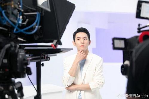 李佳琦吃瓜群众视频,揭秘网红幕后生活