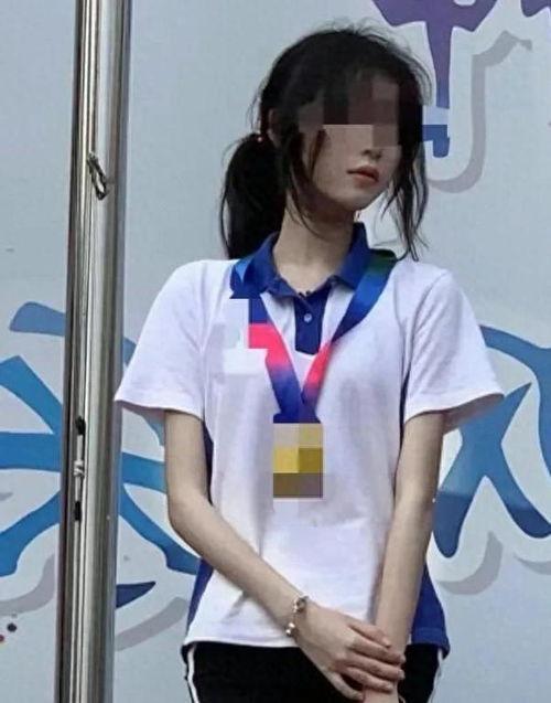 美女和闺蜜吃瓜视频网站,揭秘热门视频网站幕后故事